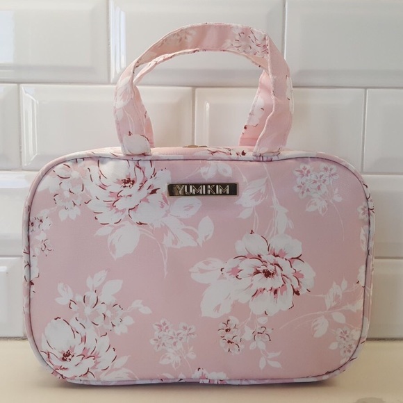 NWOT Yumi Kim Hanging Toiletries Cosmetic Case Bag - Picture 2 of 8